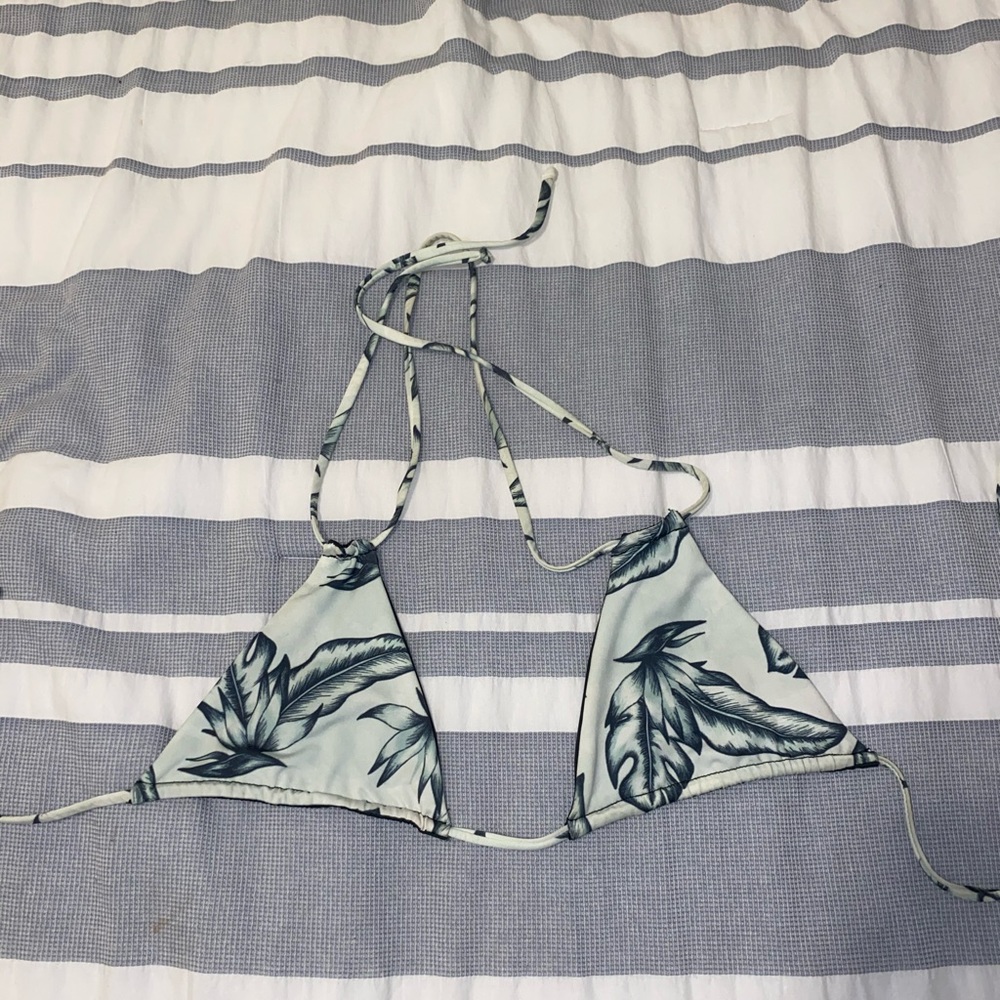 atlas bikini size large excellent cond